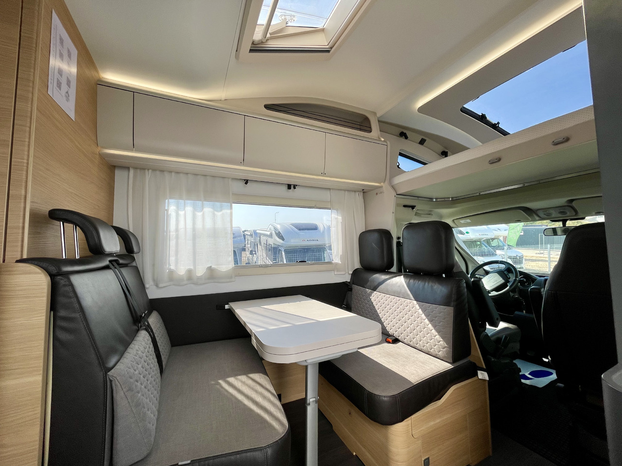 ADRIA - Alcove motorhome: picture 5 ADRIA - Alcove motorhome: picture 5