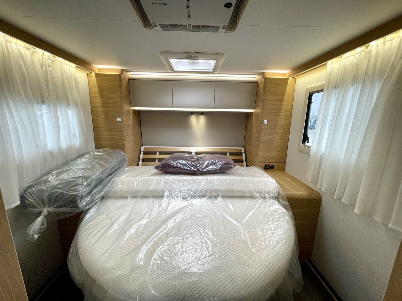 Adria Matrix 650SC - Semi-integrated motorhome: picture 5 Adria Matrix 650SC - Semi-integrated motorhome: picture 5