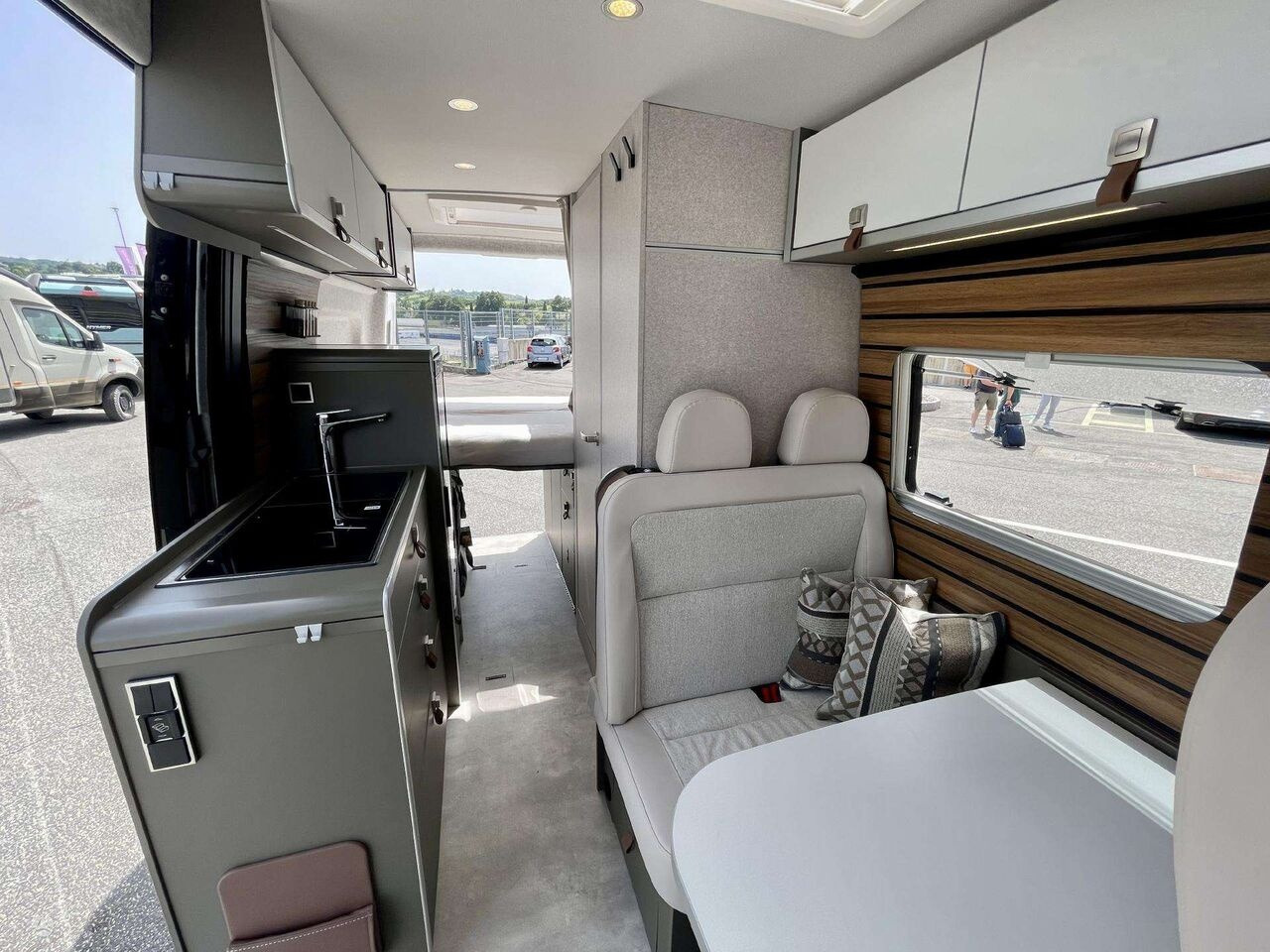 Hymer Grand Canyon S 4x4 - Camper van: picture 5 Hymer Grand Canyon S 4x4 - Camper van: picture 5