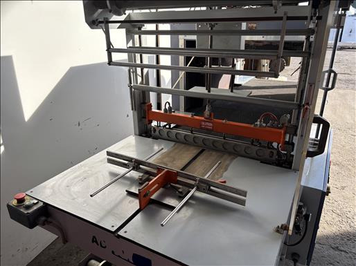 Adpak A700 Shrink sleeve wrapper - Packaging machinery: picture 3 Adpak A700 Shrink sleeve wrapper - Packaging machinery: picture 3