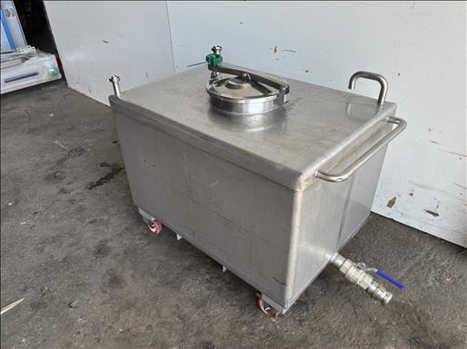 NNP Holding tank - Food processing equipment: picture 2 NNP Holding tank - Food processing equipment: picture 2