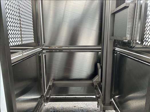 Syspal Totebin hoist - Food processing equipment: picture 4 Syspal Totebin hoist - Food processing equipment: picture 4