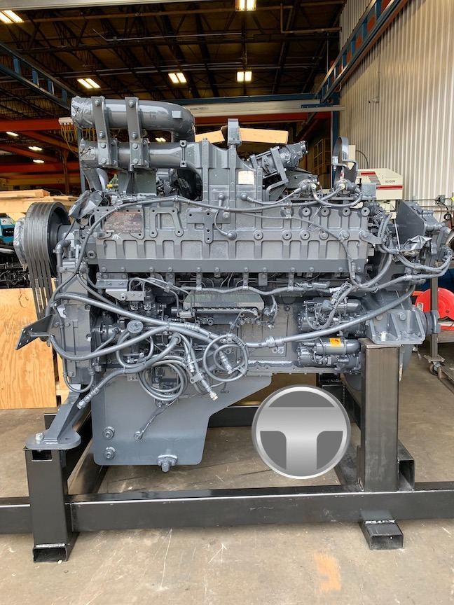 Komatsu SAA12V140E-3 - Engine: picture 1 Komatsu SAA12V140E-3 - Engine: picture 1