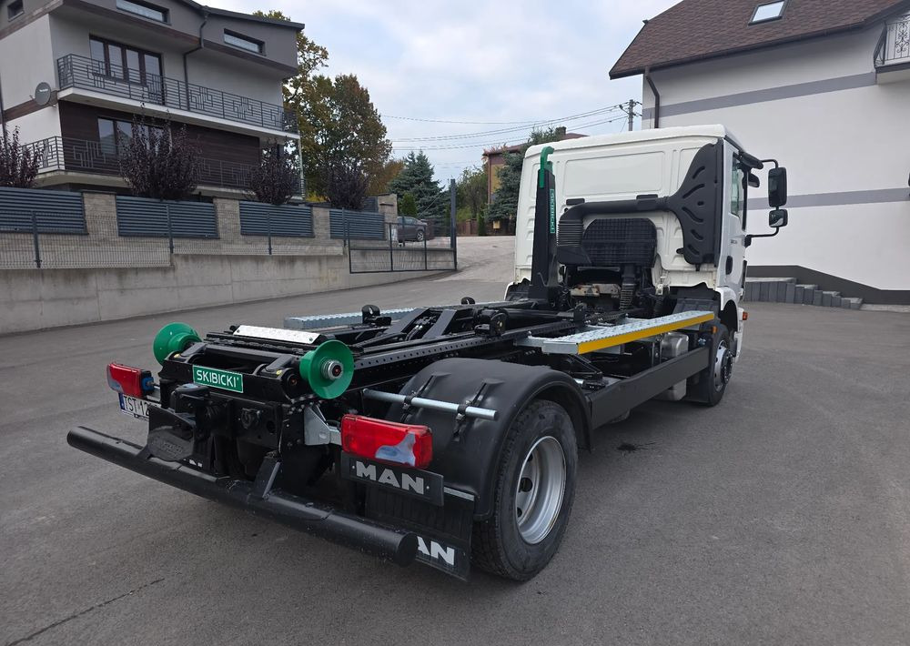 MAN TGM 12.290 - Hook lift truck: picture 3 MAN TGM 12.290 - Hook lift truck: picture 3