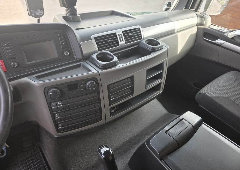 Curtainsider truck MAN TGM 15.250 /18.250 /FIRANKA / RAMA DO ZABUDOWY / WYWROTKA / HAKOWIEC / MANUALNA: picture 6 Curtainsider truck MAN TGM 15.250 /18.250 /FIRANKA / RAMA DO ZABUDOWY / WYWROTKA / HAKOWIEC / MANUALNA: picture 6