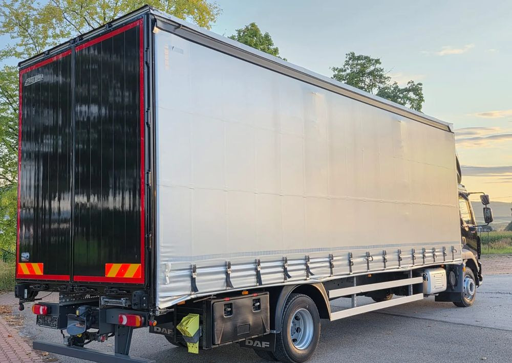 DAF LF 290 / WINDA / 16TON DMC / FIRANKA / SYPIALKA / AUTOMAT / JEDEN WŁAŚCICIE / EURO 6 / 2019 / SPROWADZONY / 20PALET / NISKI PRZEBIEG / DUŻA ŁADOWNOŚĆ / JAK NOWY - Curtainsider truck: picture 5 DAF LF 290 / WINDA / 16TON DMC / FIRANKA / SYPIALKA / AUTOMAT / JEDEN WŁAŚCICIE / EURO 6 / 2019 / SPROWADZONY / 20PALET / NISKI PRZEBIEG / DUŻA ŁADOWNOŚĆ / JAK NOWY - Curtainsider truck: picture 5