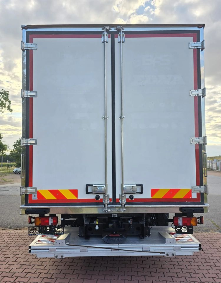 MAN TGM 15.250 / CHŁODNIA / WINDA / 2018 ROK / 230 TYŚ KM / BOCZNE DRZWI / AUTOMAT / SPROWADZONY / E6 / 18 EUROPALET/ - Refrigerator truck: picture 5 MAN TGM 15.250 / CHŁODNIA / WINDA / 2018 ROK / 230 TYŚ KM / BOCZNE DRZWI / AUTOMAT / SPROWADZONY / E6 / 18 EUROPALET/ - Refrigerator truck: picture 5