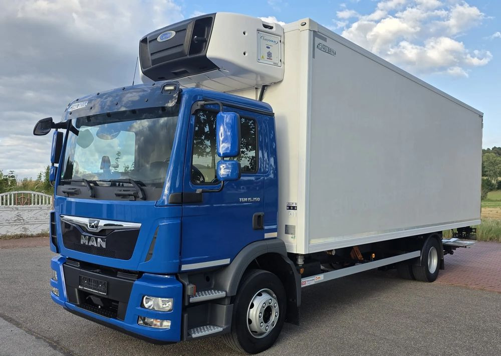 MAN TGM 15.250 / CHŁODNIA / WINDA / 2018 ROK / 230 TYŚ KM / BOCZNE DRZWI / AUTOMAT / SPROWADZONY / E6 / 18 EUROPALET/ - Refrigerator truck: picture 1 MAN TGM 15.250 / CHŁODNIA / WINDA / 2018 ROK / 230 TYŚ KM / BOCZNE DRZWI / AUTOMAT / SPROWADZONY / E6 / 18 EUROPALET/ - Refrigerator truck: picture 1