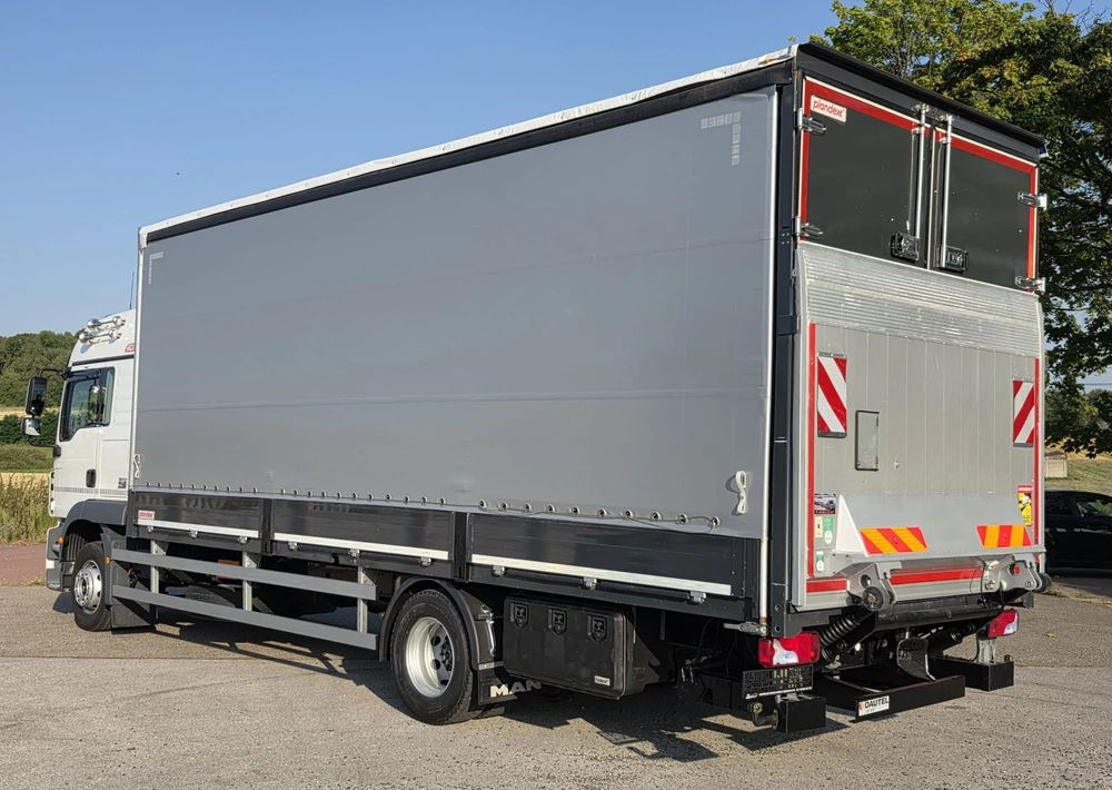 MAN TGM 15.290 / BURTO-FIRANKA / CAŁY NA PODUSZKACH /KLIMA POSTOJOWA / 2018R / NISKI PRZEBIEG / 18 PALET / E6 / JAK NOWY / WINDA / - Curtainsider truck: picture 4 MAN TGM 15.290 / BURTO-FIRANKA / CAŁY NA PODUSZKACH /KLIMA POSTOJOWA / 2018R / NISKI PRZEBIEG / 18 PALET / E6 / JAK NOWY / WINDA / - Curtainsider truck: picture 4