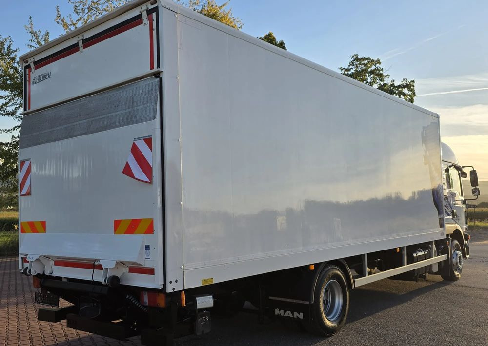 MAN TGM 15.290 / TGL / KONTENER / IZOTERMA / WINDA / KLIMA POSTOJOWA / 2019R / EURO 6 / PEŁEN SERWIS / 8200KG ŁADOWNOŚĆ / SPROWADZONY / ZADBANY / JAK NOWY / KSIĄŻKA SERWISOWA / E6 / 18 PALET - Box truck: picture 5 MAN TGM 15.290 / TGL / KONTENER / IZOTERMA / WINDA / KLIMA POSTOJOWA / 2019R / EURO 6 / PEŁEN SERWIS / 8200KG ŁADOWNOŚĆ / SPROWADZONY / ZADBANY / JAK NOWY / KSIĄŻKA SERWISOWA / E6 / 18 PALET - Box truck: picture 5