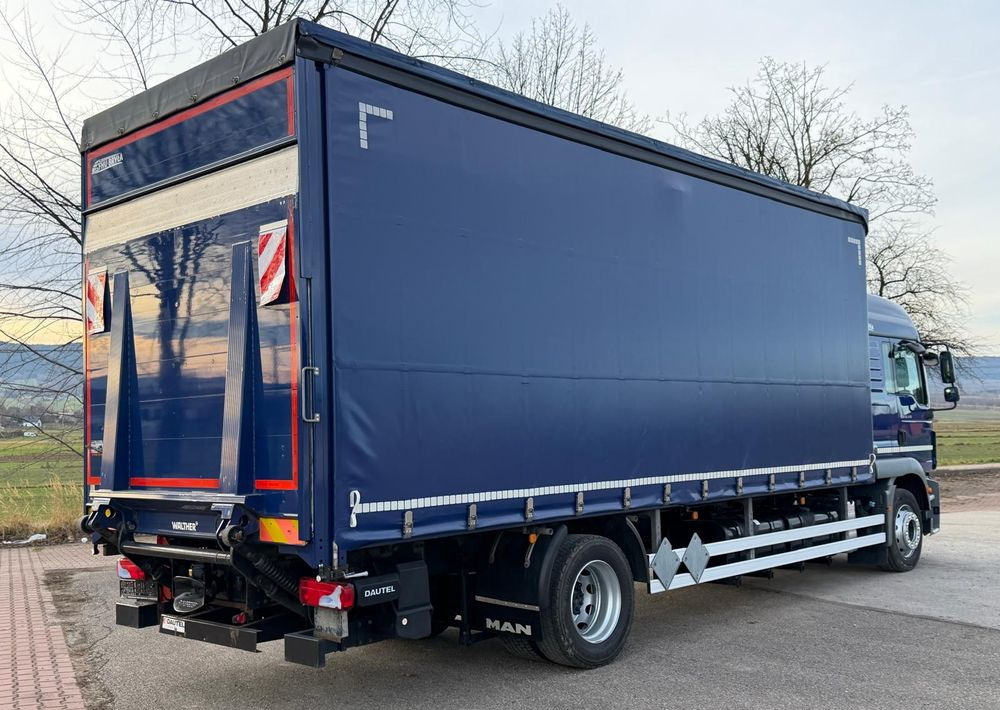 MAN TGM 18.340 / FIRANKA / SPROWADZONY / 9100 ŁADOWNOŚĆ / 18 PALET / E6 / WINDA / - Curtainsider truck: picture 4 MAN TGM 18.340 / FIRANKA / SPROWADZONY / 9100 ŁADOWNOŚĆ / 18 PALET / E6 / WINDA / - Curtainsider truck: picture 4