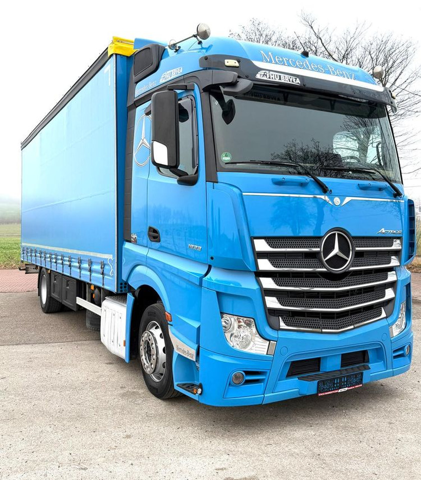 Mercedes-Benz ACTROS 1833 / FIRANKA/ WINDA / NOWY TACHOGRAF G2V2 / NOWE OPONY / 19PALET / 8TON ŁADOWNOŚCI / AUTOMAT / DUŻY SILNIK / SYPIALKA / SERWISOWANY / 2018 / JAK NOWY / - Curtainsider truck: picture 2 Mercedes-Benz ACTROS 1833 / FIRANKA/ WINDA / NOWY TACHOGRAF G2V2 / NOWE OPONY / 19PALET / 8TON ŁADOWNOŚCI / AUTOMAT / DUŻY SILNIK / SYPIALKA / SERWISOWANY / 2018 / JAK NOWY / - Curtainsider truck: picture 2