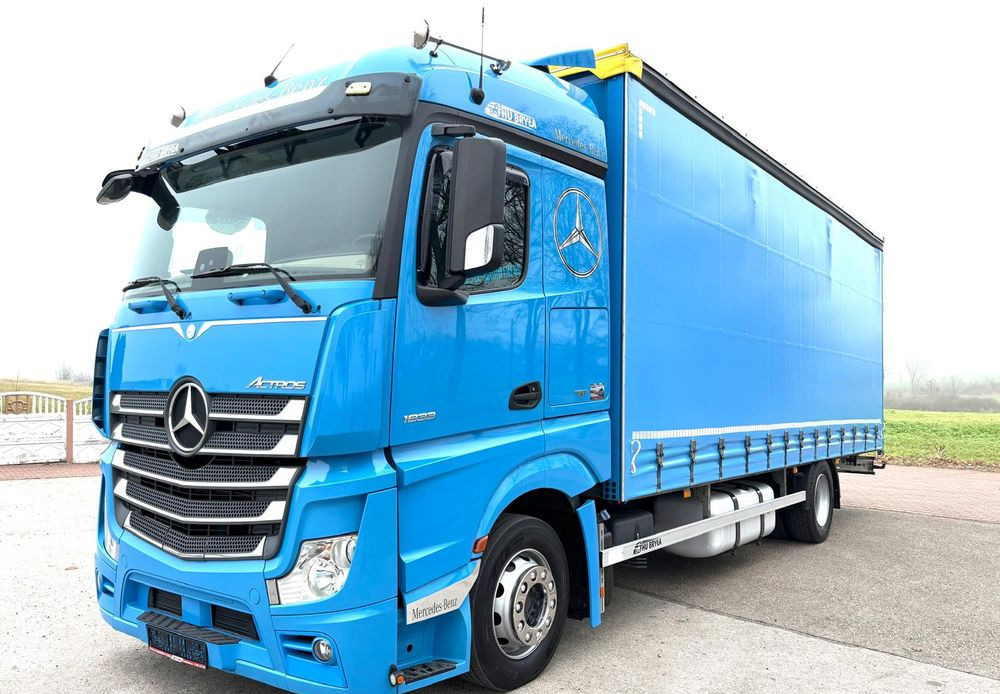 Mercedes-Benz ACTROS 1833 / FIRANKA/ WINDA / NOWY TACHOGRAF G2V2 / NOWE OPONY / 19PALET / 8TON ŁADOWNOŚCI / AUTOMAT / DUŻY SILNIK / SYPIALKA / SERWISOWANY / 2018 / JAK NOWY / - Curtainsider truck: picture 1 Mercedes-Benz ACTROS 1833 / FIRANKA/ WINDA / NOWY TACHOGRAF G2V2 / NOWE OPONY / 19PALET / 8TON ŁADOWNOŚCI / AUTOMAT / DUŻY SILNIK / SYPIALKA / SERWISOWANY / 2018 / JAK NOWY / - Curtainsider truck: picture 1