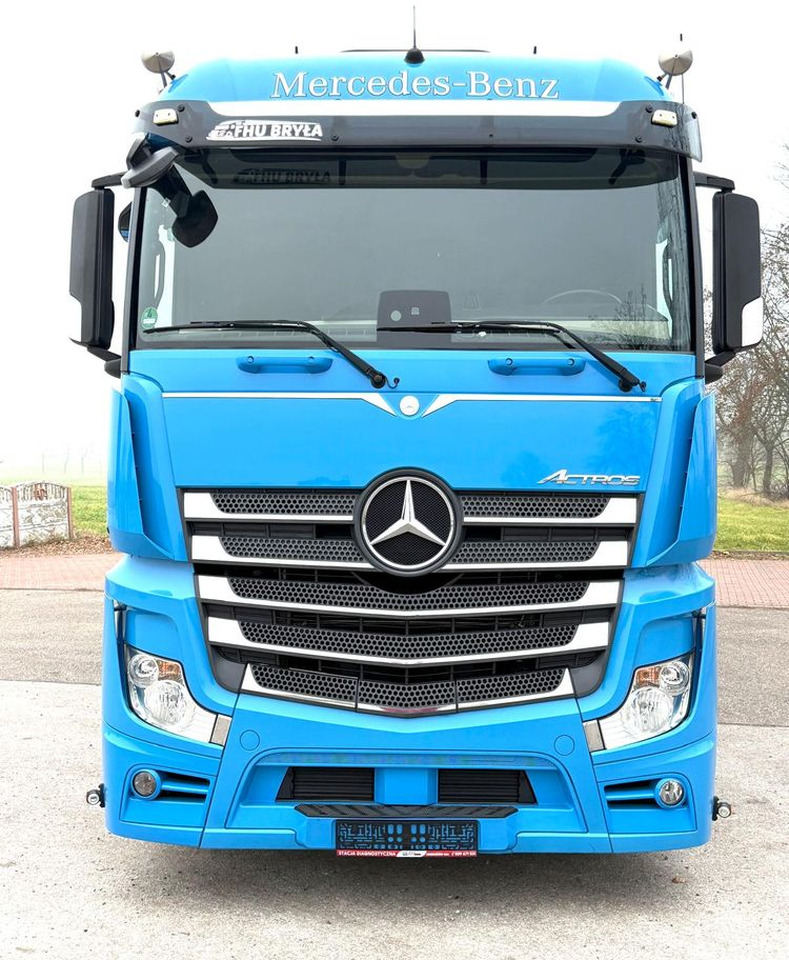 Mercedes-Benz ACTROS 1833 / FIRANKA/ WINDA / NOWY TACHOGRAF G2V2 / NOWE OPONY / 19PALET / 8TON ŁADOWNOŚCI / AUTOMAT / DUŻY SILNIK / SYPIALKA / SERWISOWANY / 2018 / JAK NOWY / - Curtainsider truck: picture 3 Mercedes-Benz ACTROS 1833 / FIRANKA/ WINDA / NOWY TACHOGRAF G2V2 / NOWE OPONY / 19PALET / 8TON ŁADOWNOŚCI / AUTOMAT / DUŻY SILNIK / SYPIALKA / SERWISOWANY / 2018 / JAK NOWY / - Curtainsider truck: picture 3