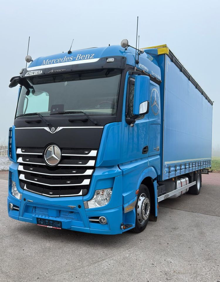 Mercedes-Benz ACTROS 1833 / FIRANKA/ WINDA / NOWY TACHOGRAF G2V2 / NOWE OPONY / 19PALET / 8TON ŁADOWNOŚCI / AUTOMAT / DUŻY SILNIK / SYPIALKA / SERWISOWANY / 2018 / JAK NOWY / - Curtainsider truck: picture 2 Mercedes-Benz ACTROS 1833 / FIRANKA/ WINDA / NOWY TACHOGRAF G2V2 / NOWE OPONY / 19PALET / 8TON ŁADOWNOŚCI / AUTOMAT / DUŻY SILNIK / SYPIALKA / SERWISOWANY / 2018 / JAK NOWY / - Curtainsider truck: picture 2