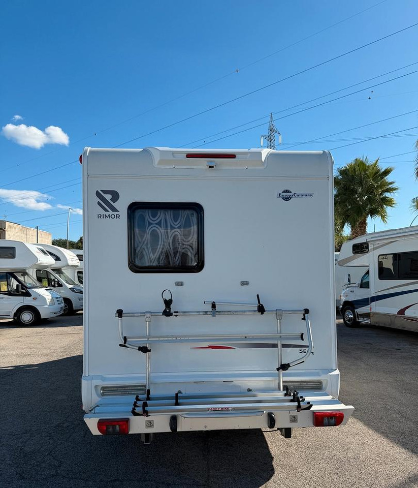 Rimor SEAL 3 - Alcove motorhome: picture 5 Rimor SEAL 3 - Alcove motorhome: picture 5