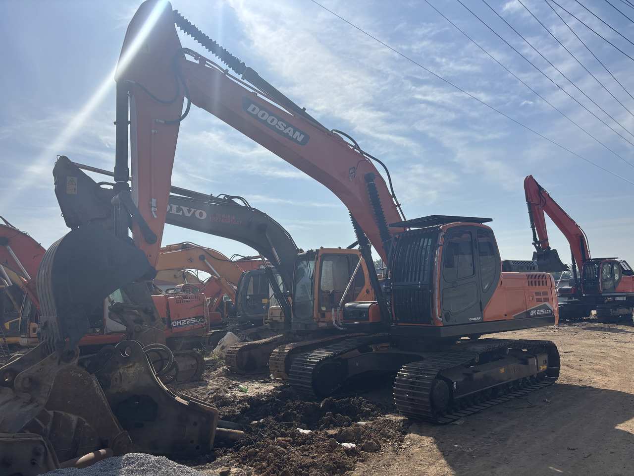 DOOSAN Korea imports doosan DX225 - Crawler excavator: picture 3 DOOSAN Korea imports doosan DX225 - Crawler excavator: picture 3