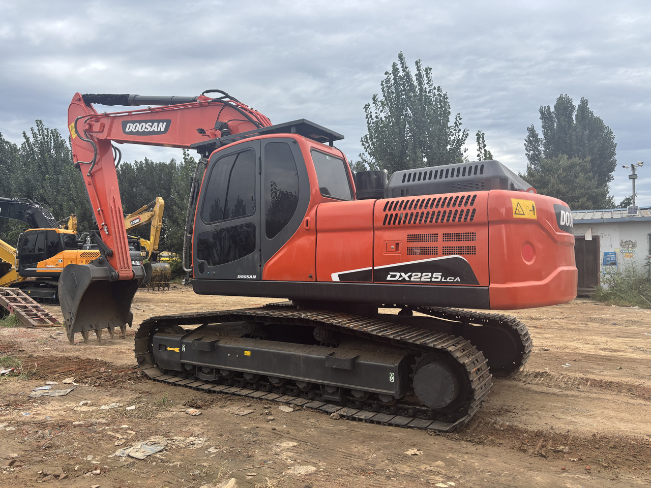 Doosan DX 225 Korea imports doosan DX225 - Crawler excavator: picture 1 Doosan DX 225 Korea imports doosan DX225 - Crawler excavator: picture 1