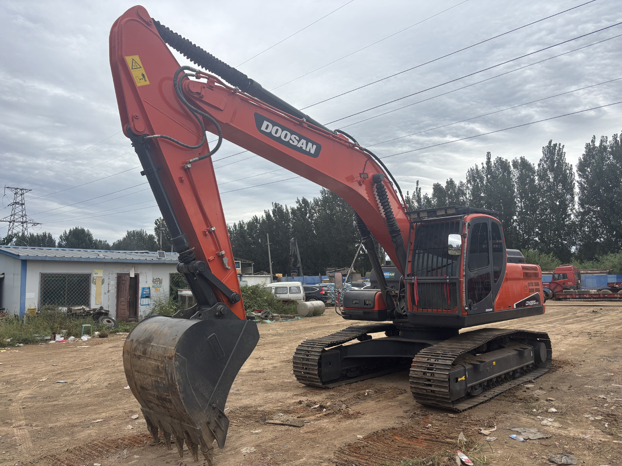 Doosan DX 225 Korea imports doosan DX225 - Crawler excavator: picture 3 Doosan DX 225 Korea imports doosan DX225 - Crawler excavator: picture 3