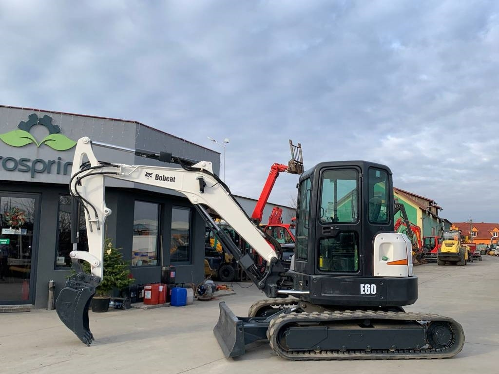 Bobcat E 60 - Mini excavator: picture 2 Bobcat E 60 - Mini excavator: picture 2