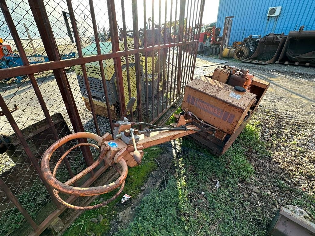 Case Vibromax W50 - Vibratory plate: picture 2 Case Vibromax W50 - Vibratory plate: picture 2