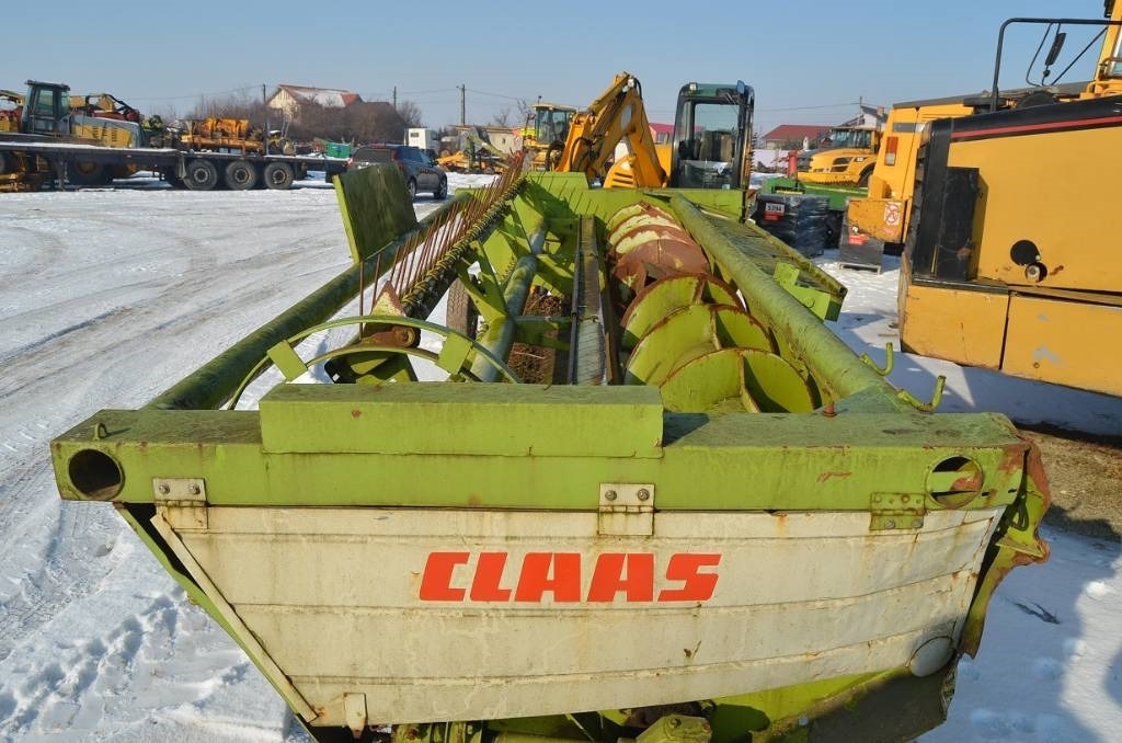 Claas 6m - Combine header: picture 2 Claas 6m - Combine header: picture 2