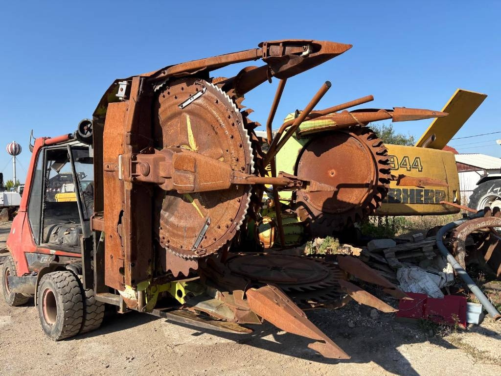 Claas RU 450 - Forage harvester: picture 1 Claas RU 450 - Forage harvester: picture 1