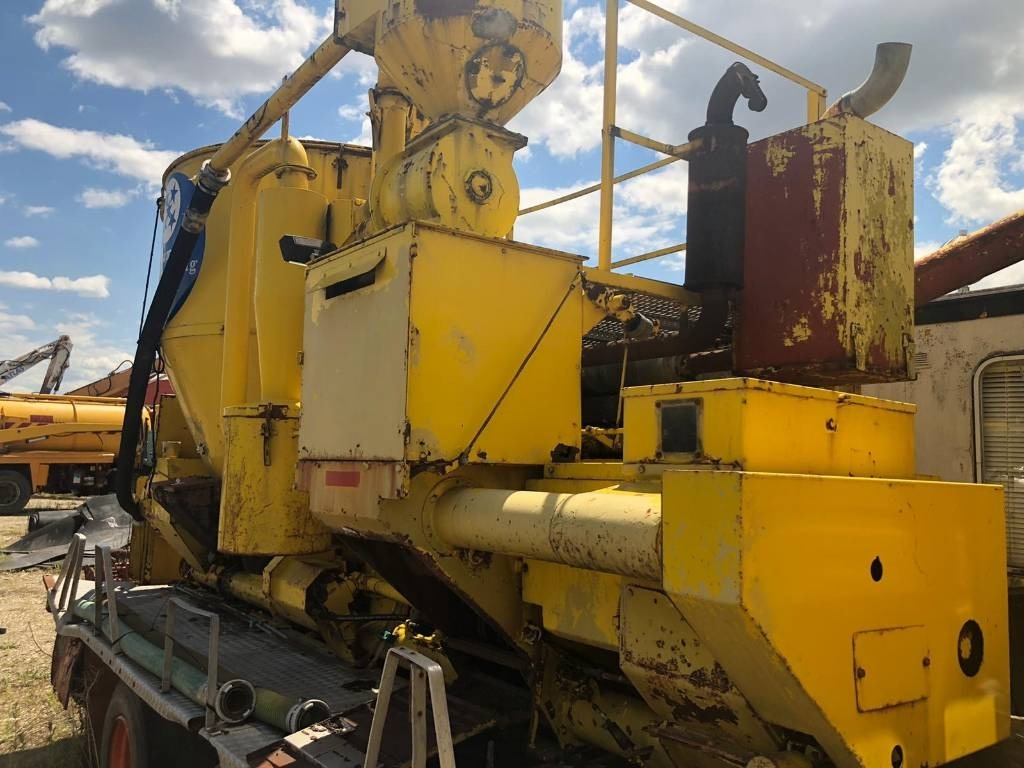 Mercedes-Benz 814 - Construction machinery, Truck: picture 4 Mercedes-Benz 814 - Construction machinery, Truck: picture 4