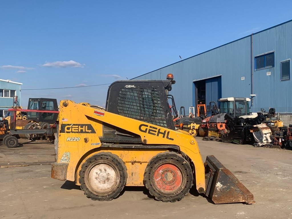 Gehl R 220 - Skid steer loader: picture 5 Gehl R 220 - Skid steer loader: picture 5