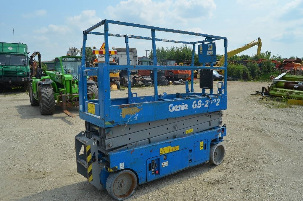 Genie GS 2032 - Scissor lift: picture 3 Genie GS 2032 - Scissor lift: picture 3