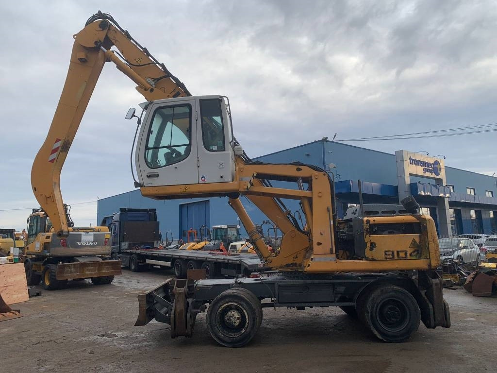 Liebherr A 904 C - Wheel excavator: picture 2 Liebherr A 904 C - Wheel excavator: picture 2