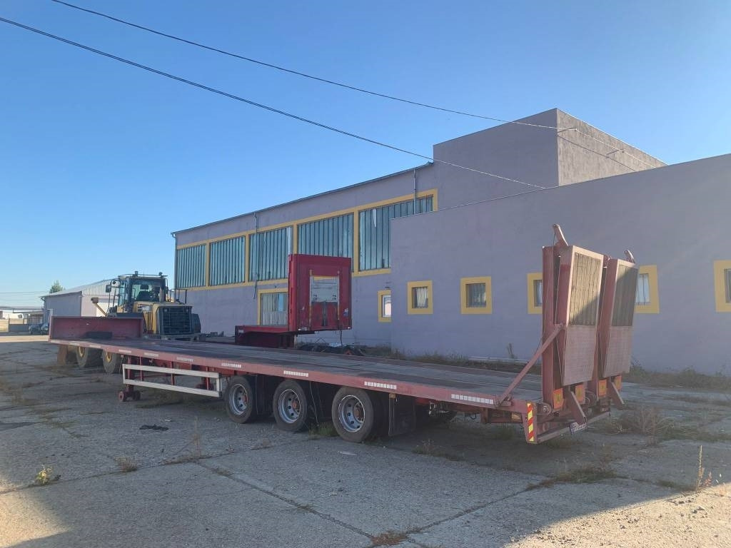 Montracon 3 Axles - Low loader semi-trailer: picture 2 Montracon 3 Axles - Low loader semi-trailer: picture 2