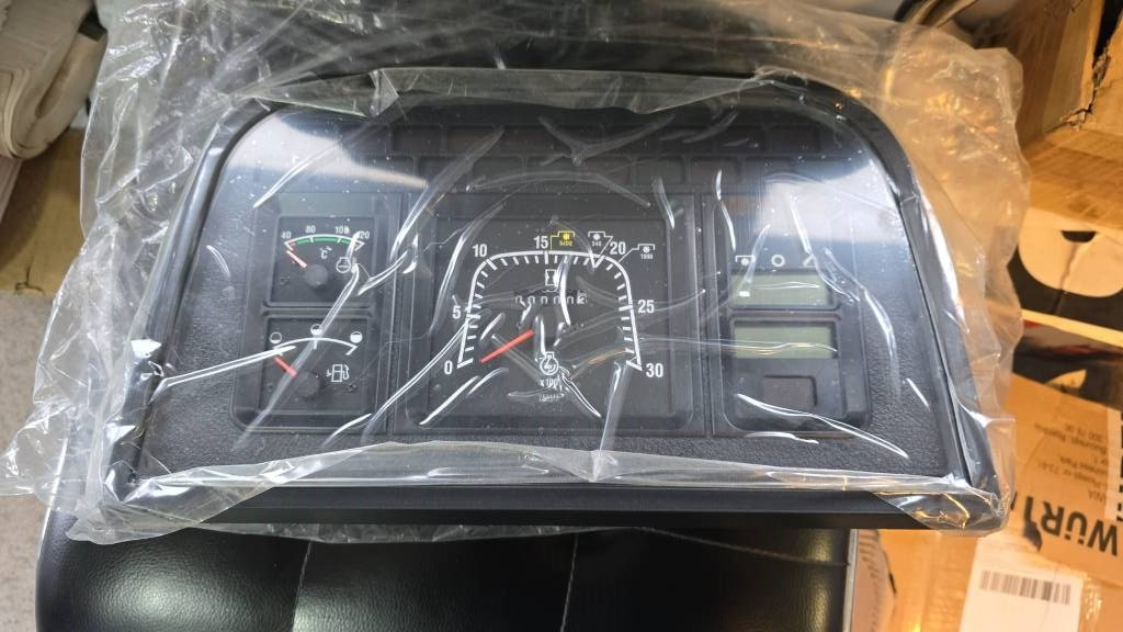 New Holland 82007803 NEW Instrument Cluster - Electrical system for Construction machinery: picture 1 New Holland 82007803 NEW Instrument Cluster - Electrical system for Construction machinery: picture 1