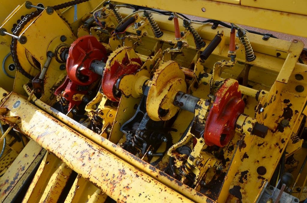 New Holland D1000 - Square baler: picture 5 New Holland D1000 - Square baler: picture 5