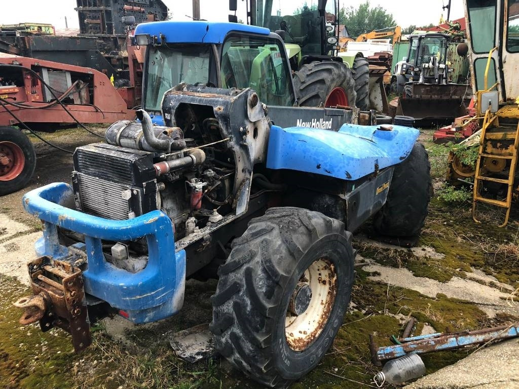 New Holland LM 435-410 FOR PARTS - Telescopic handler: picture 3 New Holland LM 435-410 FOR PARTS - Telescopic handler: picture 3