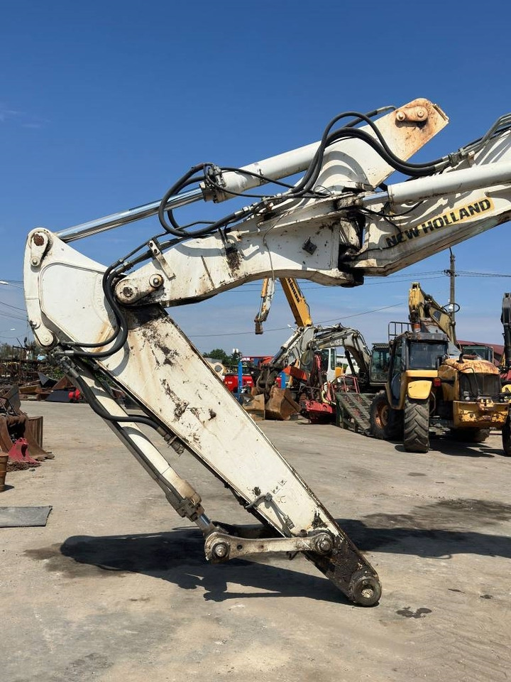 Wheel excavator New Holland MH Plus: picture 6