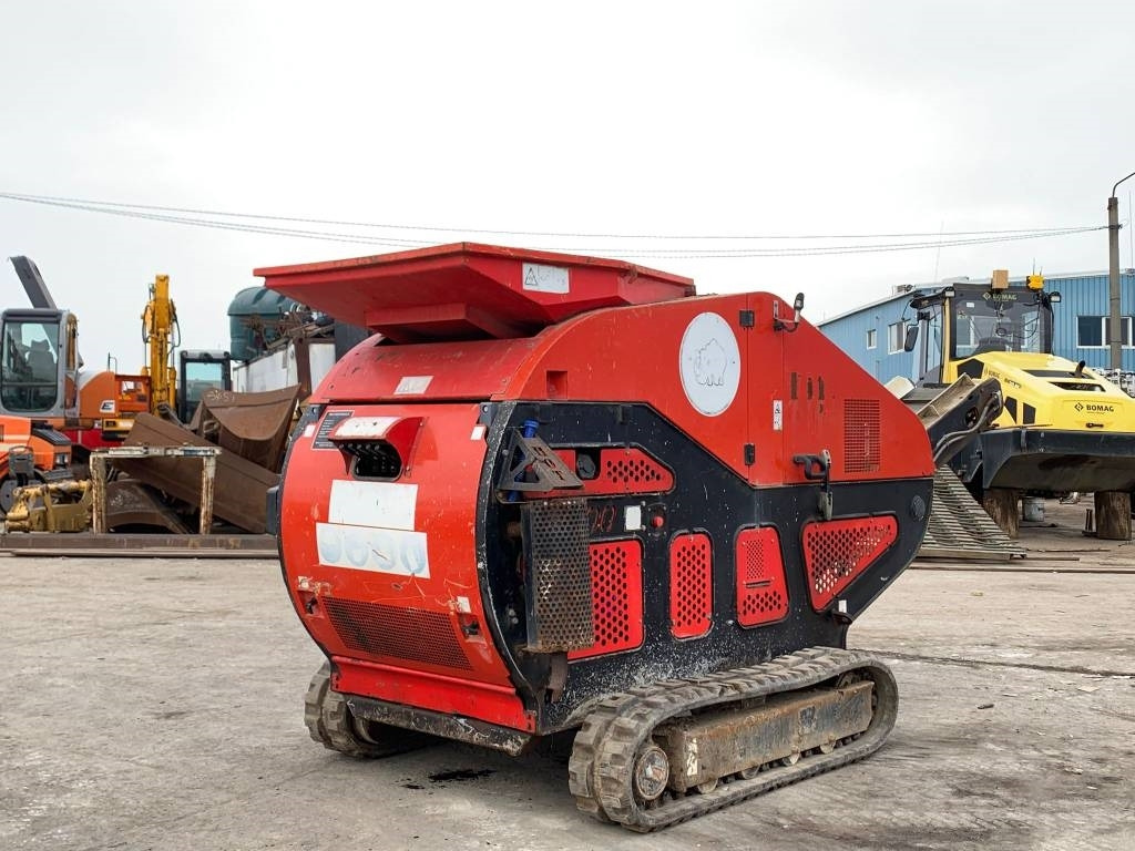 Red Rhino 5000 - Mobile crusher: picture 4 Red Rhino 5000 - Mobile crusher: picture 4