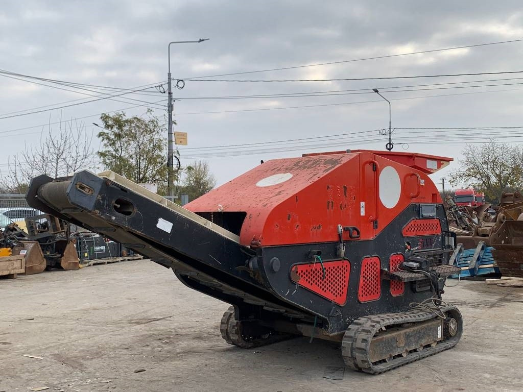 Red Rhino 5000 - Mobile crusher: picture 1 Red Rhino 5000 - Mobile crusher: picture 1