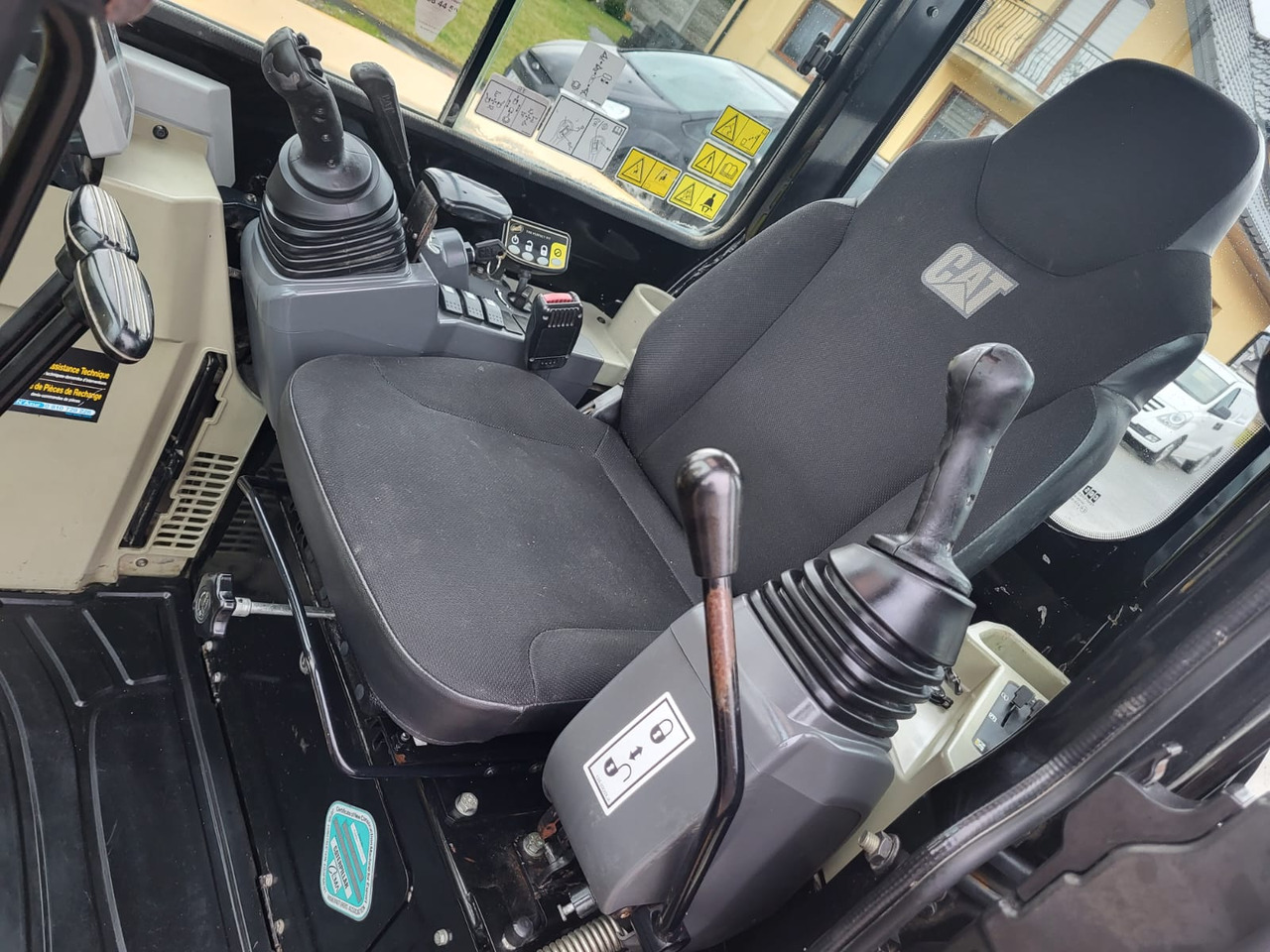 CATERPILLAR 305E CR - Mini excavator: picture 2 CATERPILLAR 305E CR - Mini excavator: picture 2