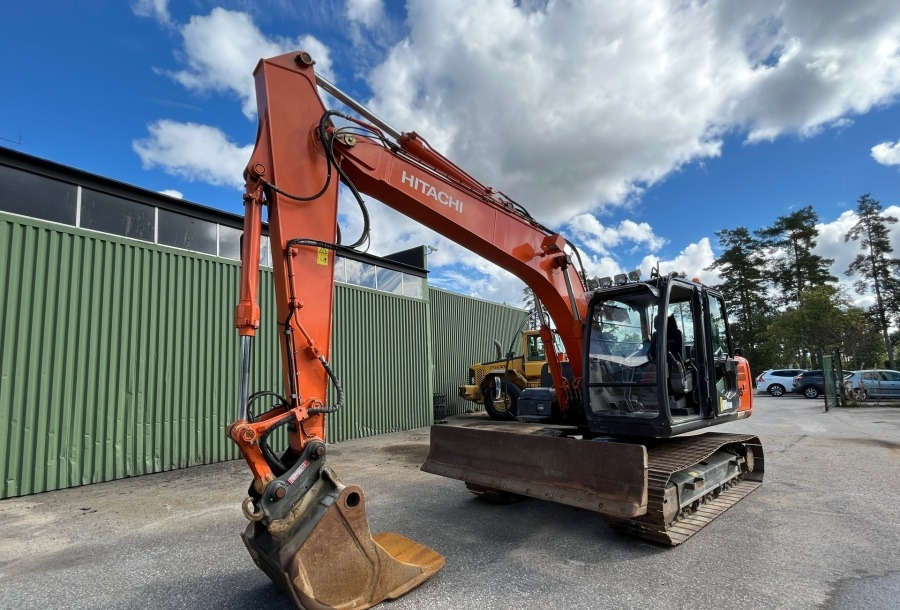 HITACHI Zaxis 130 - Crawler excavator: picture 1 HITACHI Zaxis 130 - Crawler excavator: picture 1