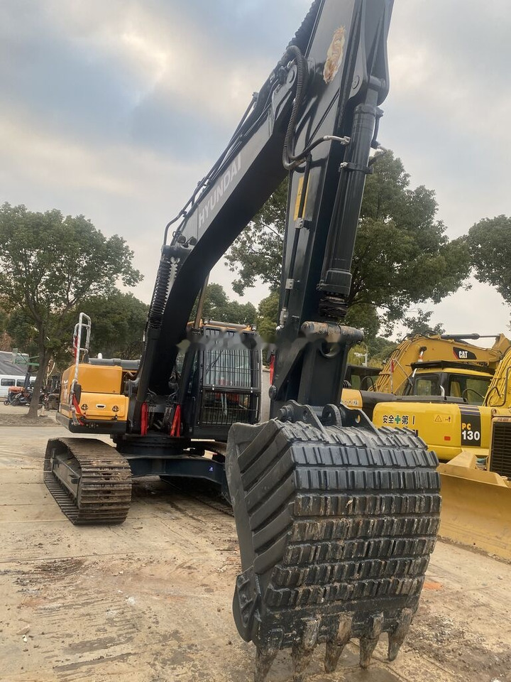 Hyundai 220LC-9S - Crawler excavator: picture 4 Hyundai 220LC-9S - Crawler excavator: picture 4