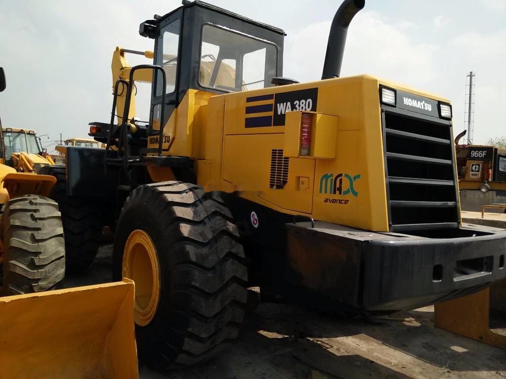 Komatsu WA380-3 - Wheel loader: picture 3 Komatsu WA380-3 - Wheel loader: picture 3