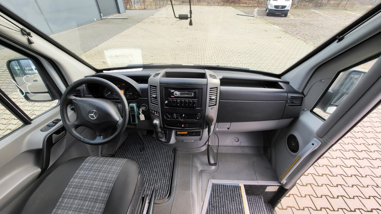 Suburban bus Mercedes-Benz Sprinter 518 CDI - 24 miejsca + 3 stojące: picture 10