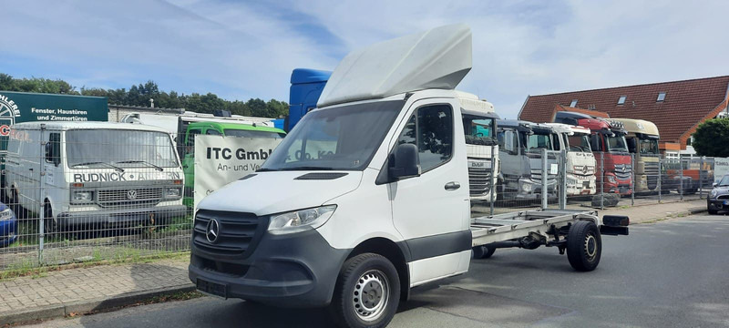 Mercedes-Benz Sprinter III Pritsche RWD/AWD 311/314/316 CDI RW - Commercial vehicle, Cab chassis truck: picture 1 Mercedes-Benz Sprinter III Pritsche RWD/AWD 311/314/316 CDI RW - Commercial vehicle, Cab chassis truck: picture 1
