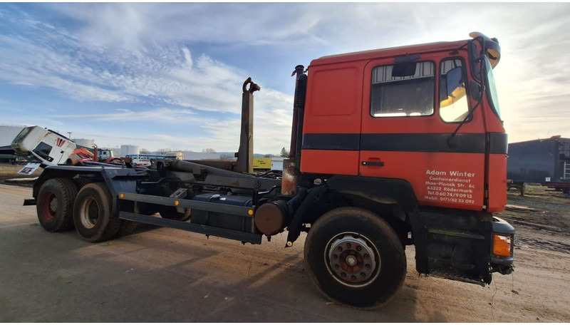 MAN 26.272 K Abroller Blatt/Blatt 6x4 - Hook lift truck: picture 5 MAN 26.272 K Abroller Blatt/Blatt 6x4 - Hook lift truck: picture 5