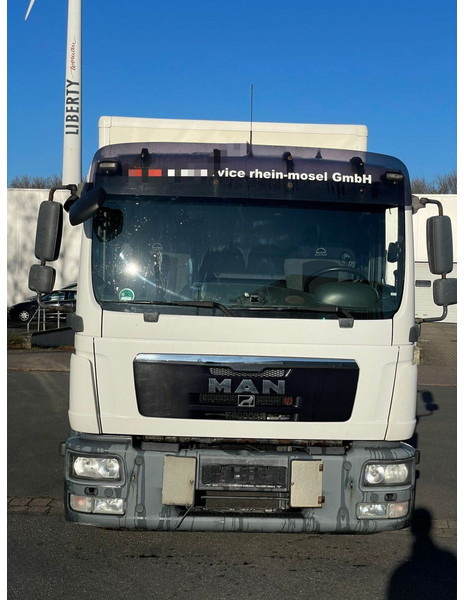 MAN TGL8.180 - Box truck: picture 4 MAN TGL8.180 - Box truck: picture 4
