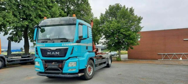 MAN TGS 18.440 Abroller mit Funk +Kran vor - Hook lift truck, Crane truck: picture 1 MAN TGS 18.440 Abroller mit Funk +Kran vor - Hook lift truck, Crane truck: picture 1