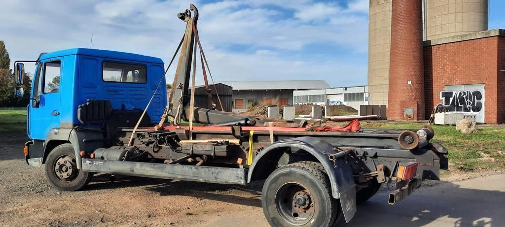 MAN L2000 Abrollkipper - Other machinery: picture 2 MAN L2000 Abrollkipper - Other machinery: picture 2