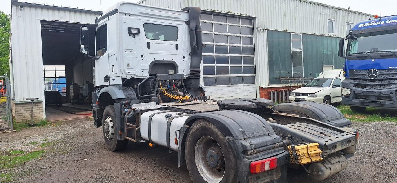 Mercedes-Benz 1840 HD 4x4 Arocs - Tractor unit: picture 3 Mercedes-Benz 1840 HD 4x4 Arocs - Tractor unit: picture 3