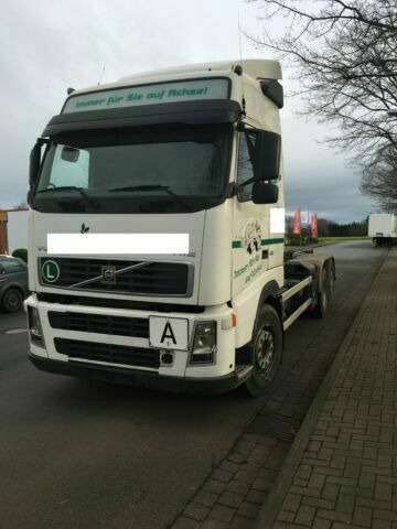 Volvo FH12-420 G.Haus 2xBett Klima Schaltgetriebe Reta - Hook lift truck: picture 1 Volvo FH12-420 G.Haus 2xBett Klima Schaltgetriebe Reta - Hook lift truck: picture 1